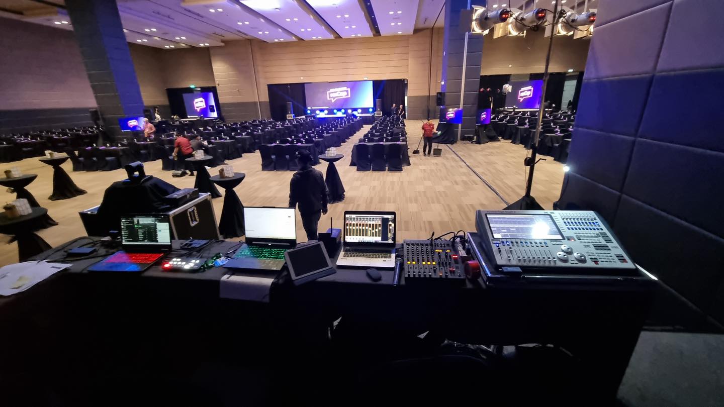Large venue event production